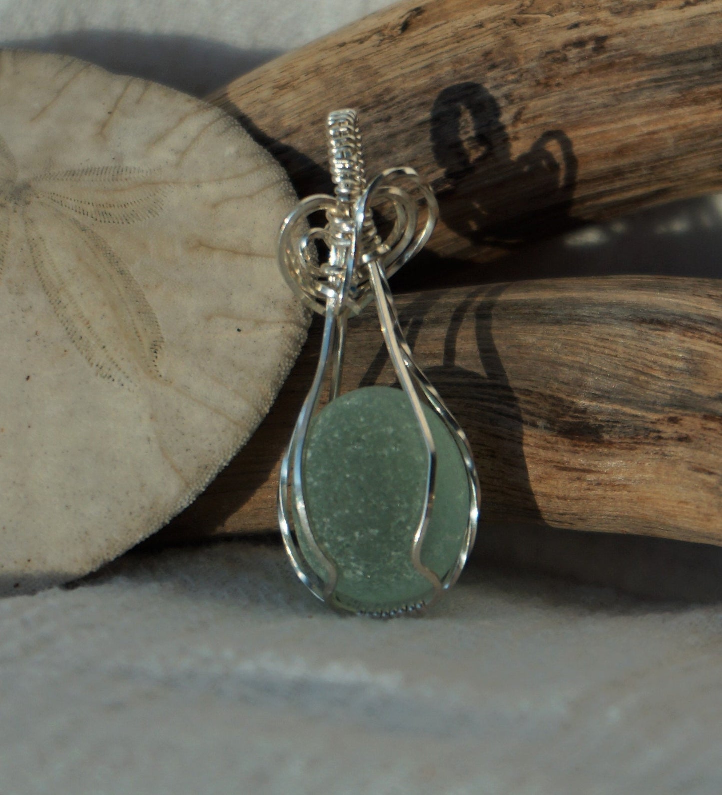 Exquisite UK oval perfection! Wrapped in a sterling carriage with a swirly heart!